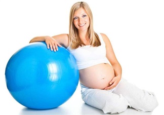 怀孕做瑜伽生孩子居然超轻松 孕妇瑜伽怎么做好