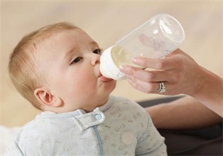 孩子吃奶粉不知选什么奶瓶 美国最受欢迎奶瓶推荐