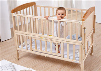 什么样的婴儿床好 如何选择婴儿床