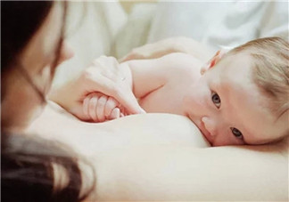 宝宝夜奶要吃多少 宝宝奶睡怎么改