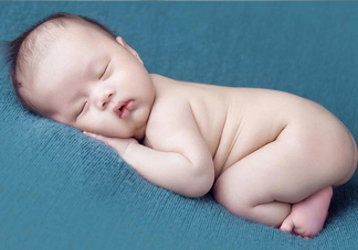 新生儿护理的四个大问题 新手妈妈必看新生儿护理秘籍