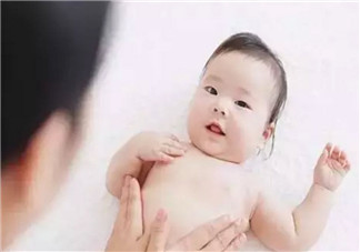 宝宝肠胀气的症状有哪些 怎么缓解宝宝肠胀气