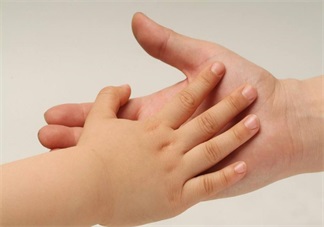 宝宝指甲暗藏大奥秘 从指甲也能看出宝宝的健康状况