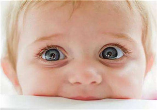 婴幼儿眼睫毛如何修剪及矫正