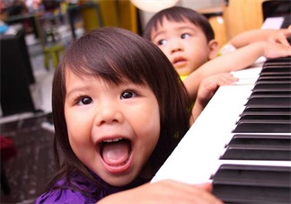 孩子听音乐对智商竟有帮助 孩子听什么音乐好