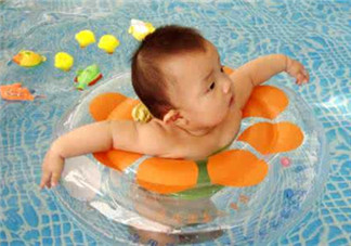 宝宝游泳好处 家长须知的注意事项